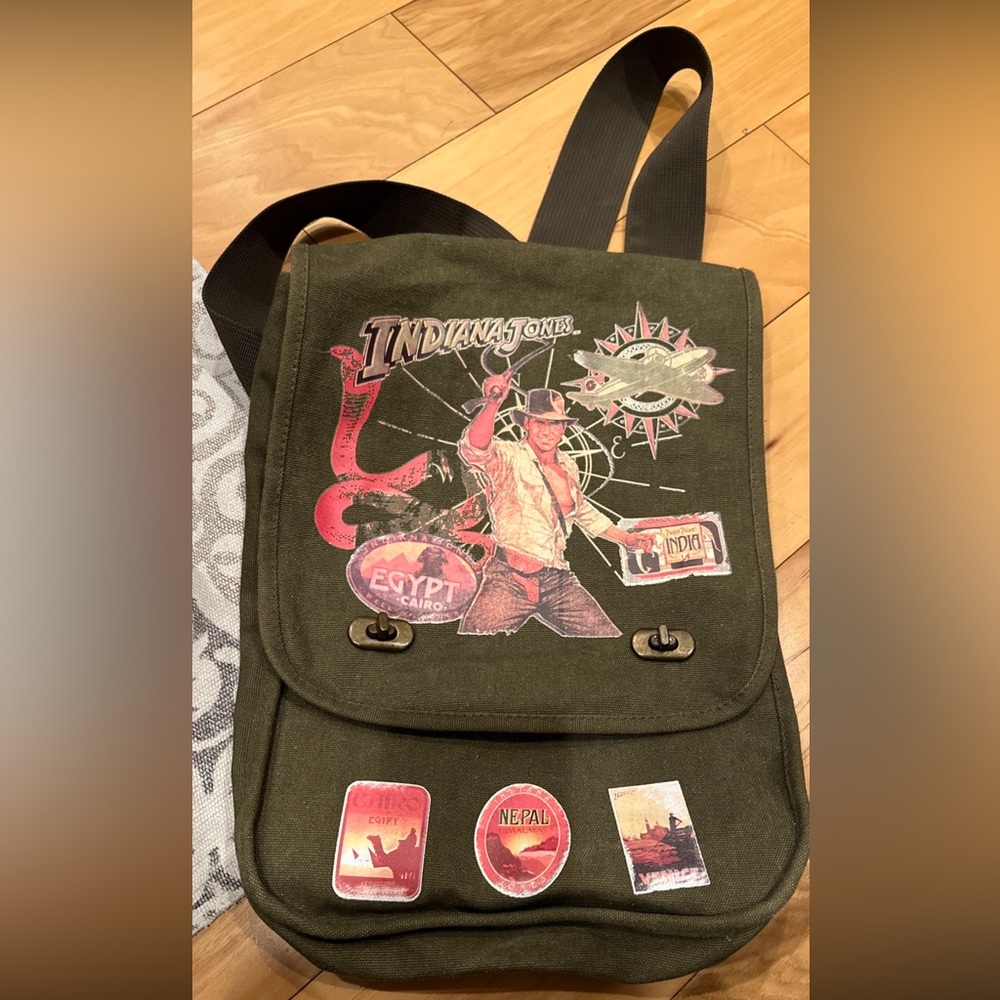 NWOT INDIANA JONES Messenger Bag